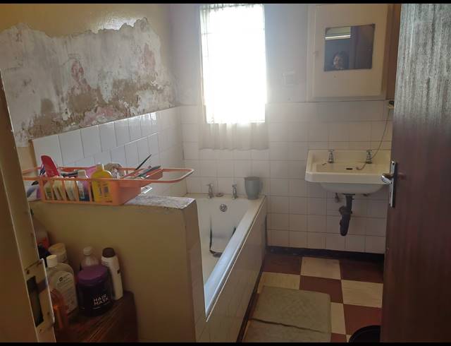 4 BEDROOM HOUSE FOR SALE IN PRETORIA WEST
